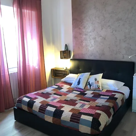 Saras Apartment *